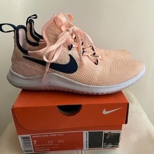 Nike Free TR8